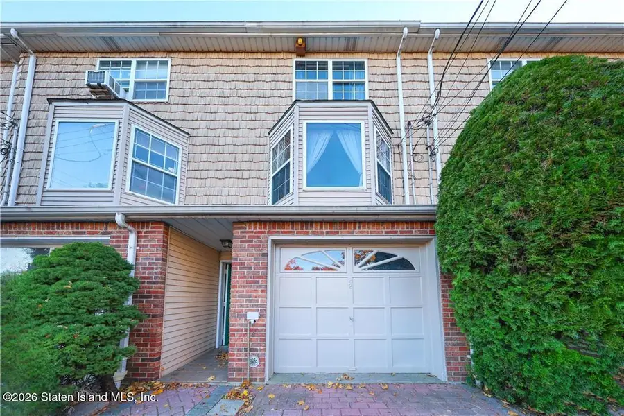 22 Francine Lane, Staten Island, NY 10314 - Image #2