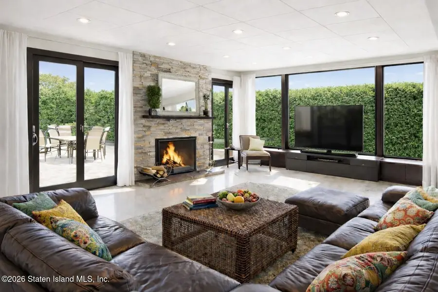 70 Woodvale Loop, Staten Island, NY 10309 - Image #3