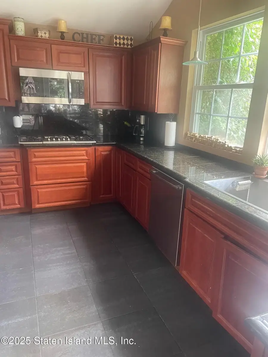 16 Stevenson Place, Staten Island, NY 10309 - #2