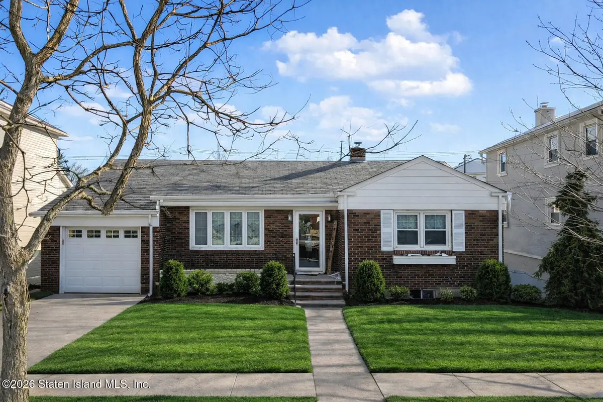 235 Collfield Avenue, Staten Island, NY 10314 - Image #1