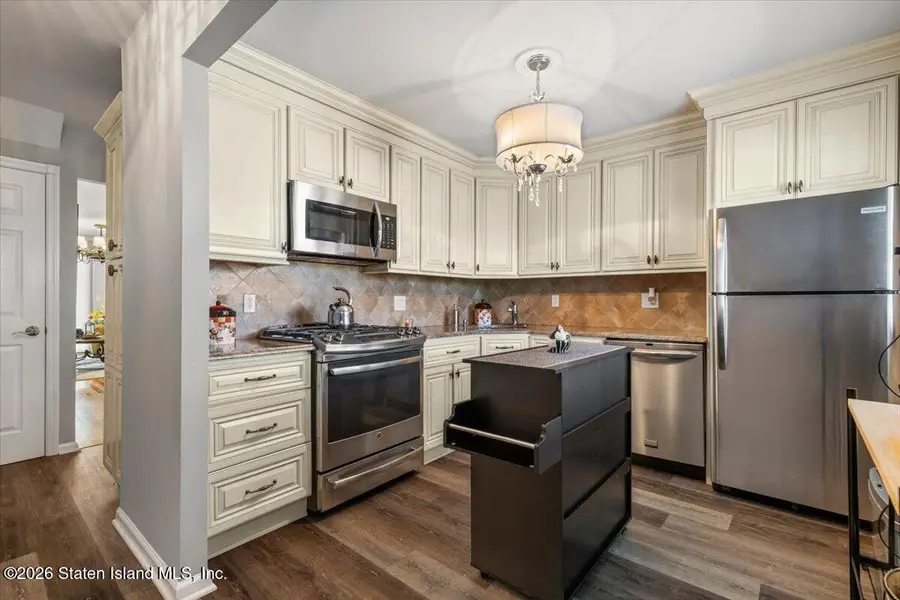 76 E Brandis Avenue, Staten Island, NY 10308 - Image #3