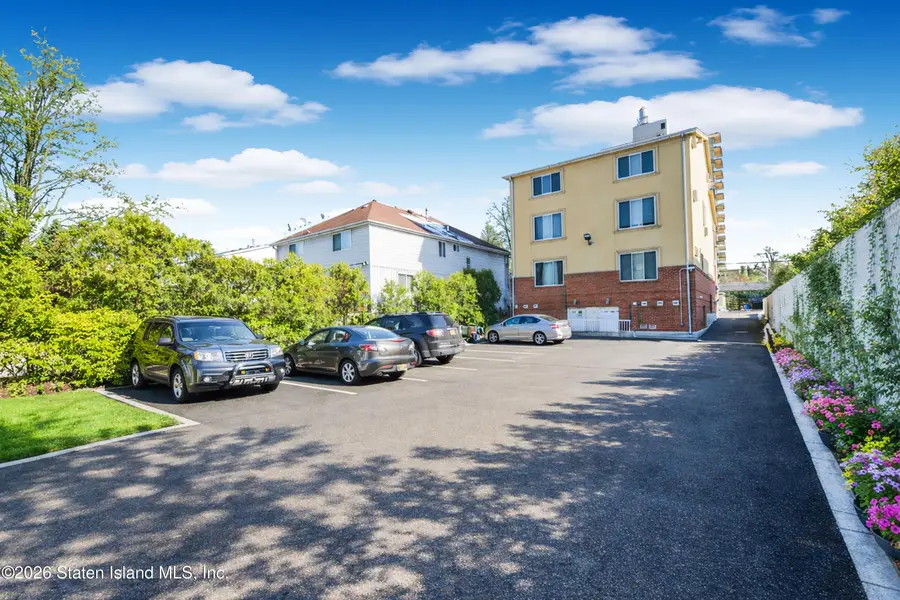 35 Clifton Avenue, Staten Island, NY 10305 - Image #3