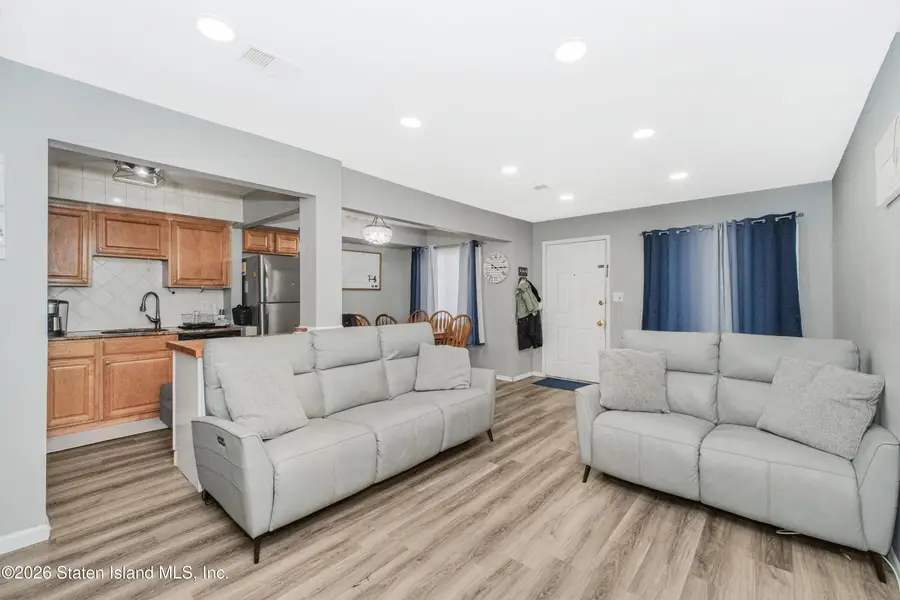 21 Ferndale Avenue, Staten Island, NY 10314 - Image #3