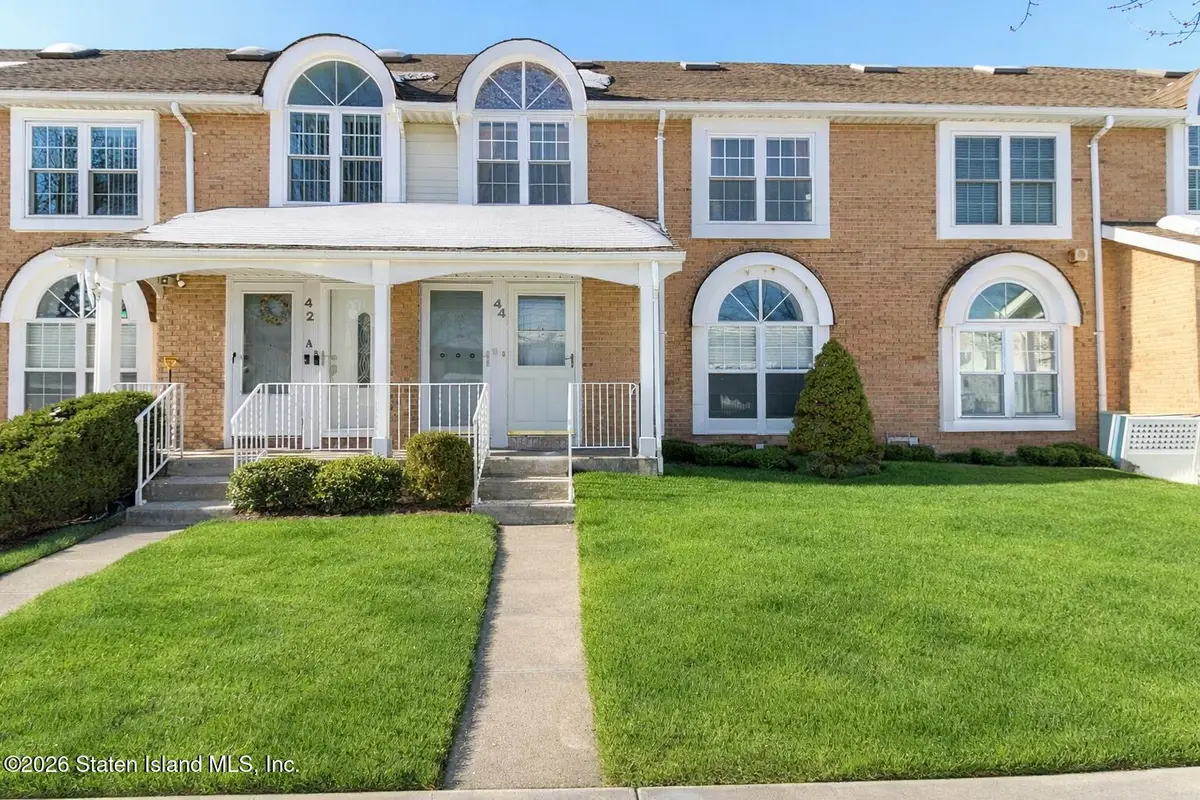 44 Debbie Street, Staten Island, NY 10314 - Image #1