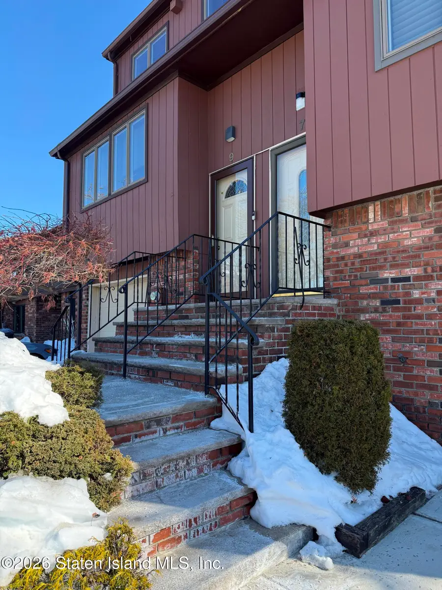 7 Gateway Drive, Staten Island, NY 10304 - #2