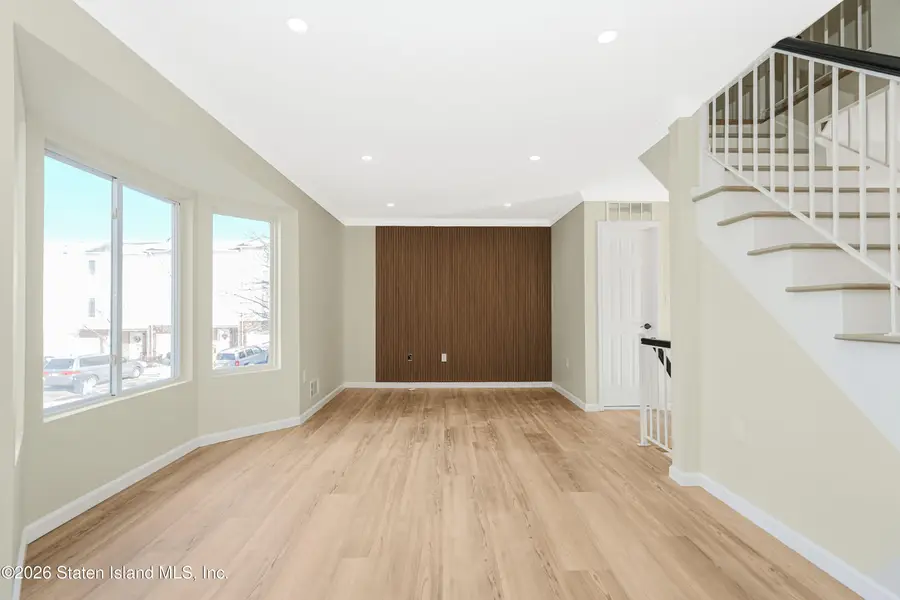 46 Bianca Court, Staten Island, NY 10312 - Image #3