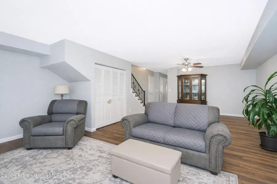 89 Country Drive N, Staten Island, NY 10314 - Image #3