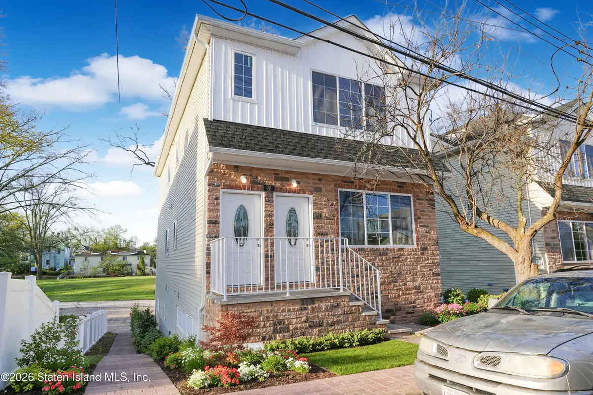 28 Shaughnessy Lane, Staten Island, NY 10305 - Image #1