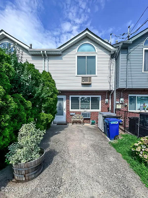 335 Parkinson Avenue, Staten Island, NY 10305