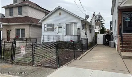 24 Glover Street, Staten Island, NY 10308