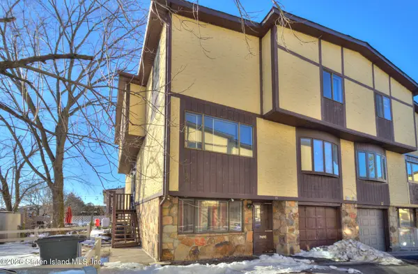 14 Parkview Loop, Staten Island, NY 10314