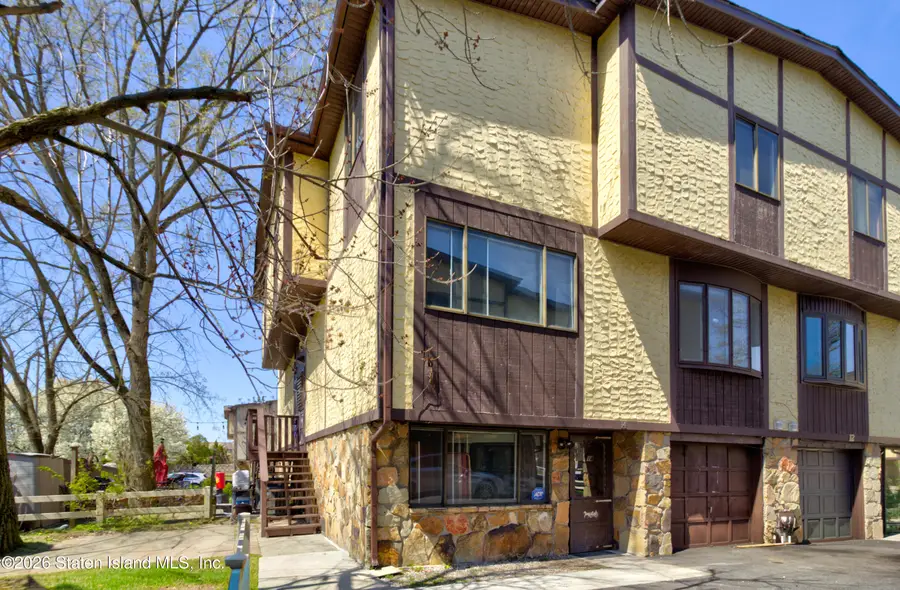 14 Parkview Loop, Staten Island, NY 10314 - #2