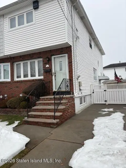 161 Spratt Avenue, Staten Island, NY 10306 - #2