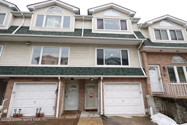 45 Woodcutters Lane, Staten Island, NY 10306