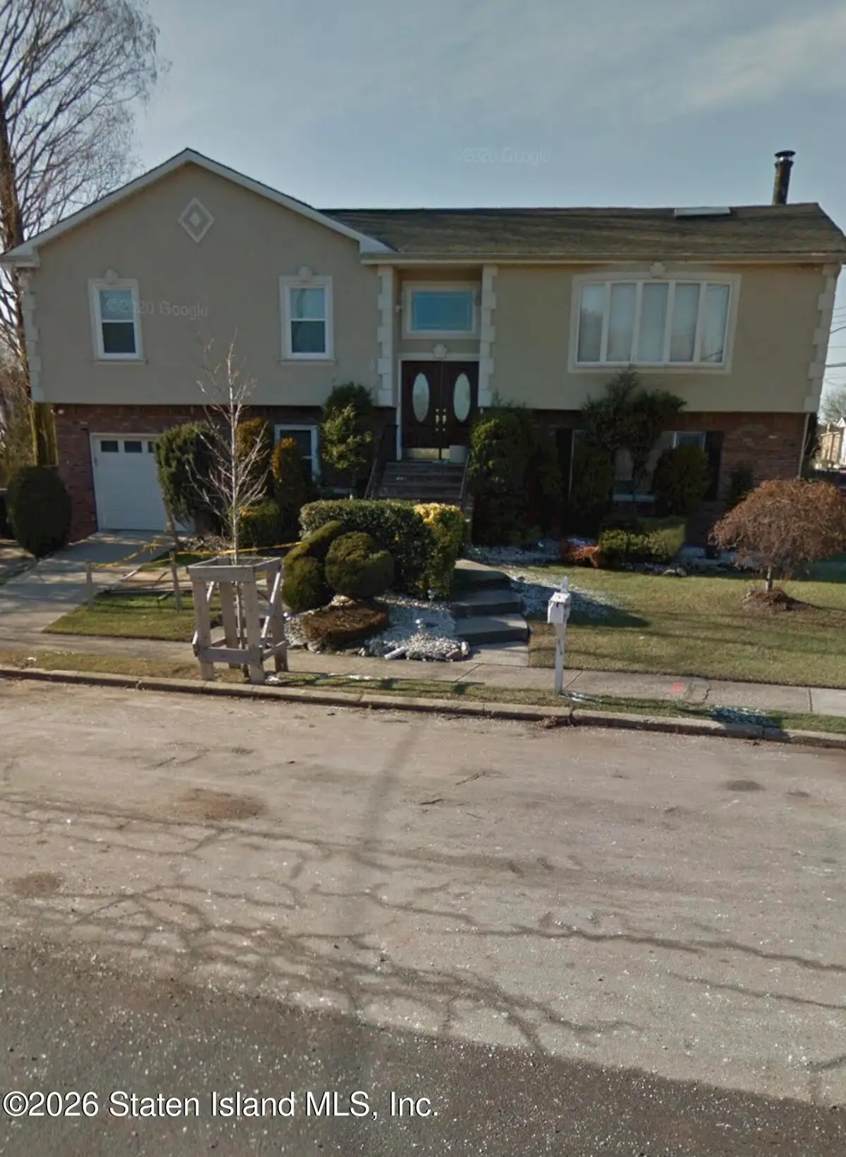 694 Maguire Avenue, Staten Island, NY 10309 - #1