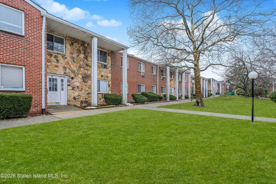 15 Gadsen Place #1a, Staten Island, NY 10314 - #2