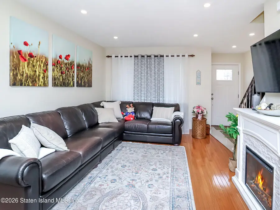 16 Deborah Loop, Staten Island, NY 10312 - #2