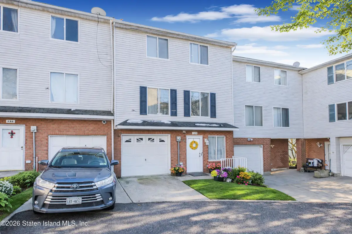 128 Emily Lane, Staten Island, NY 10312 - #1
