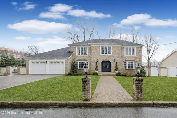 4 Haywood Street, Staten Island, NY 10307