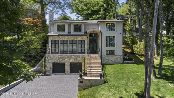 44 Annfield Court, Staten Island, NY 10301