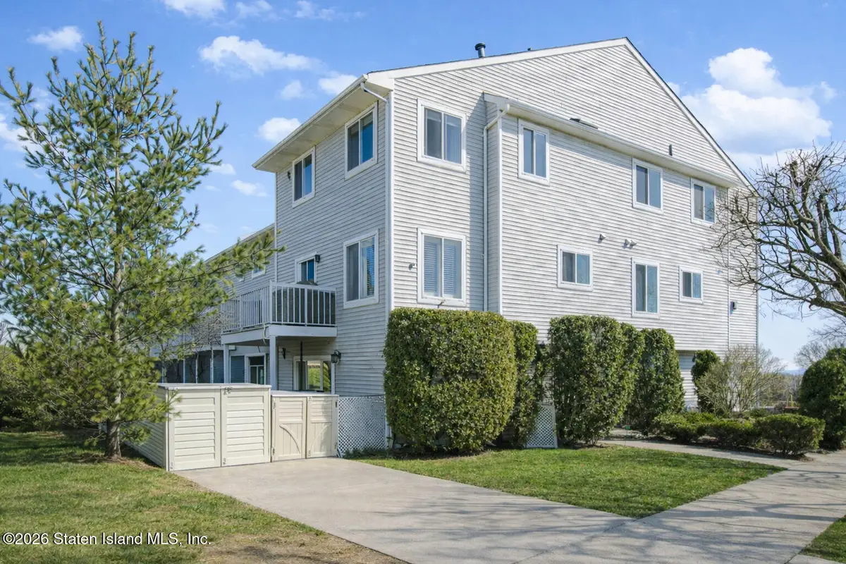 645 Johnston Terrace, Staten Island, NY 10309 - #1