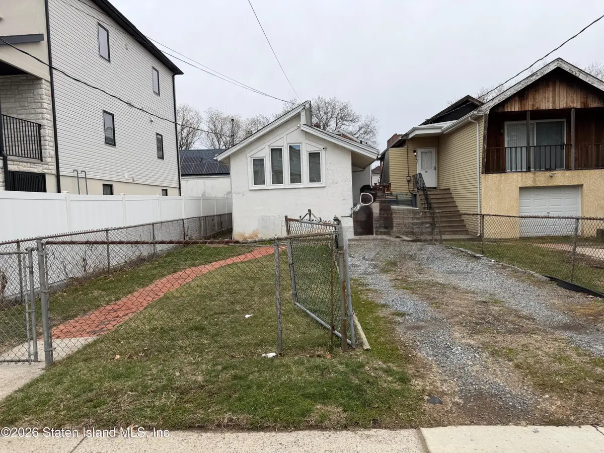 285 Norway Avenue, Staten Island, NY 10305 - #1