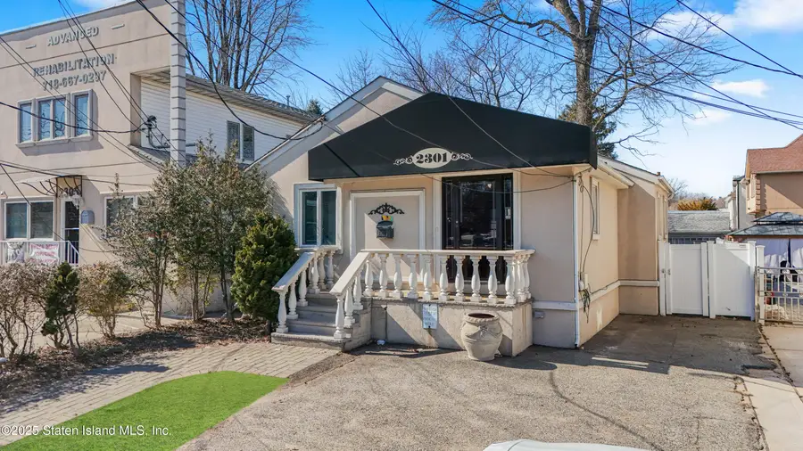 2301 Hylan Boulevard, Staten Island, NY 10306 - #2