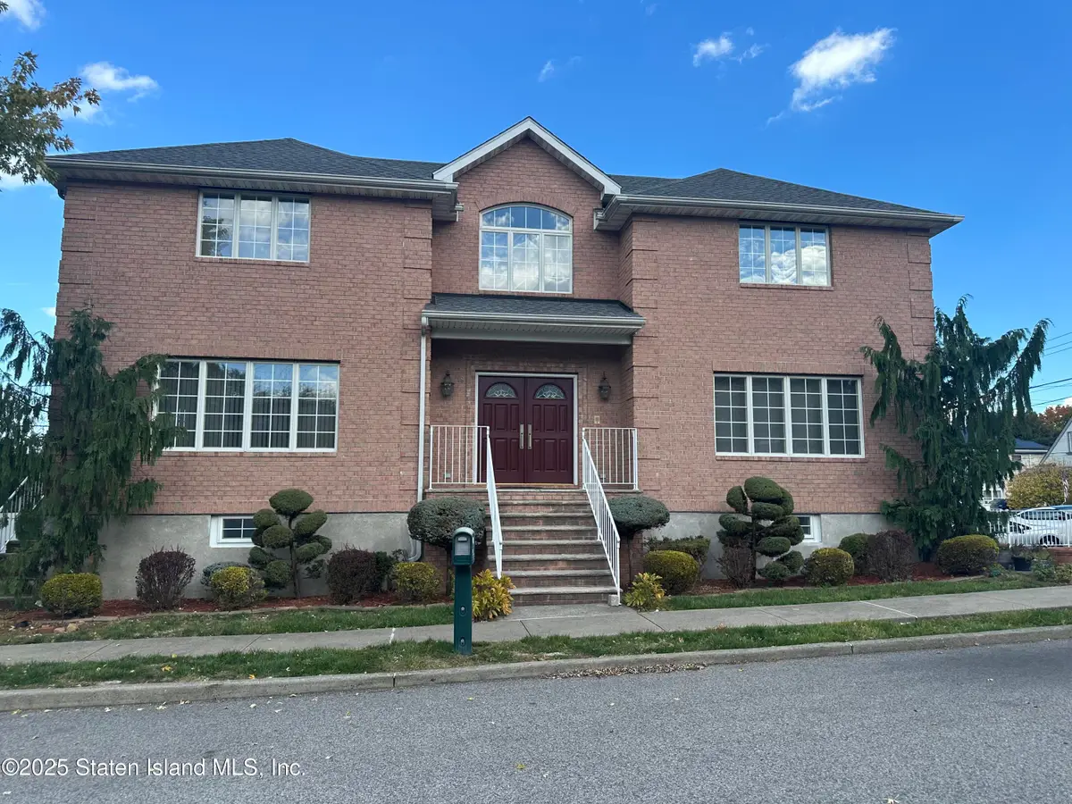 18 Dobbs Place, Staten Island, NY 10301 - #1