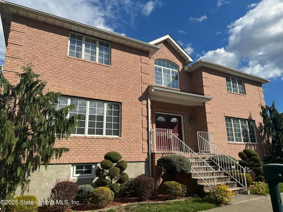 18 Dobbs Place, Staten Island, NY 10301 - #3
