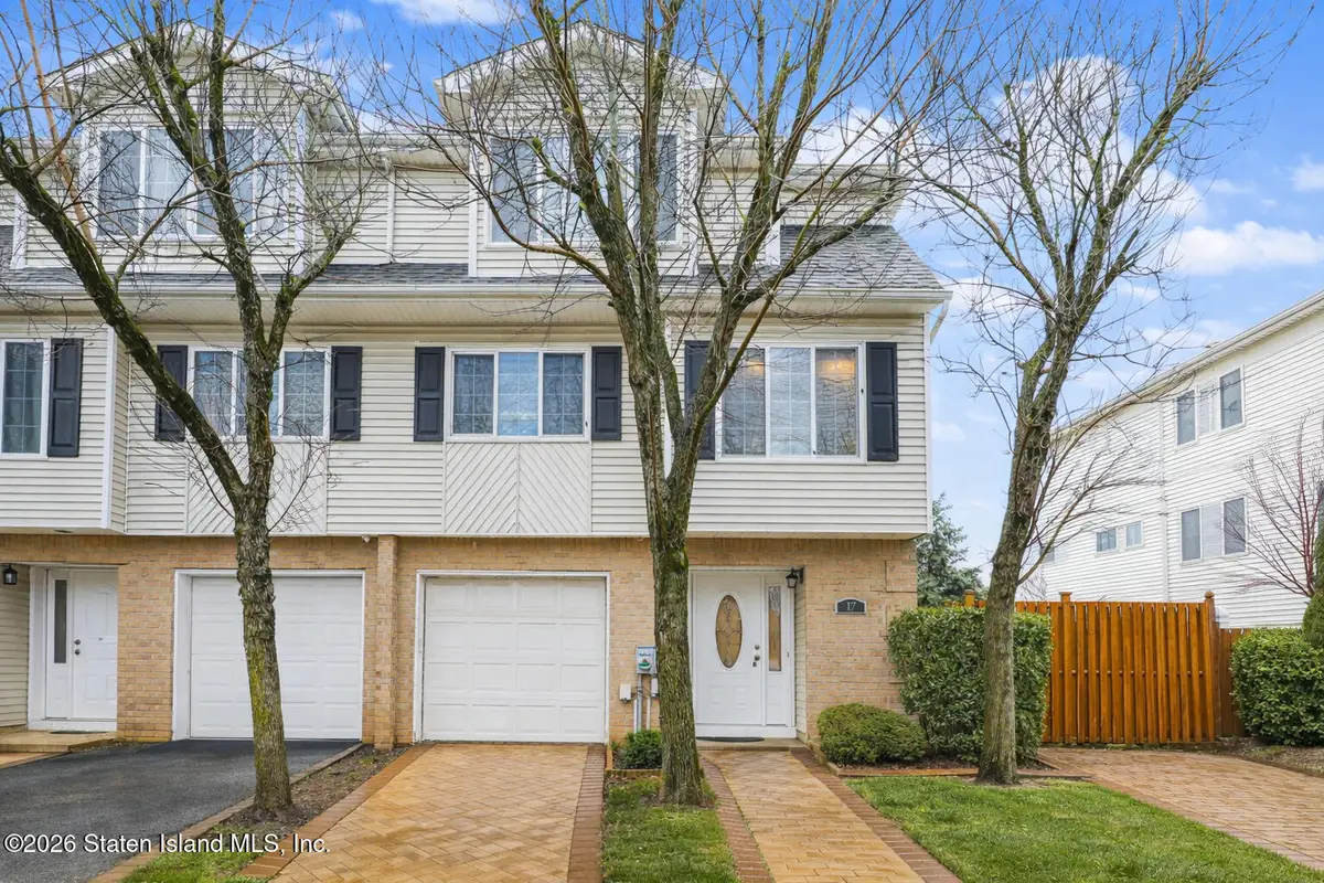 17 Red Cedar Lane, Staten Island, NY 10309 - #1