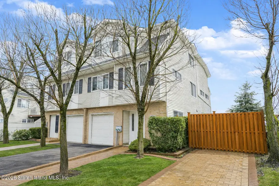 17 Red Cedar Lane, Staten Island, NY 10309 - #2