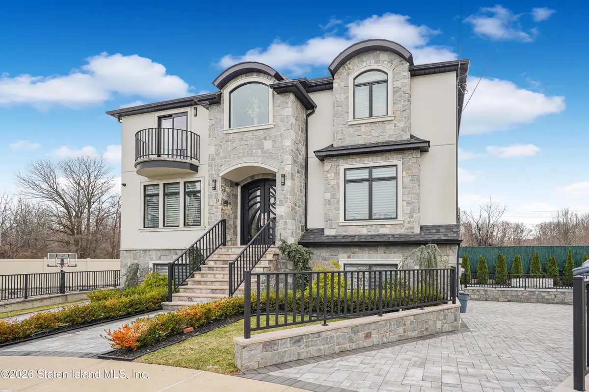 35 Savona Court, Staten Island, NY 10309 - #1