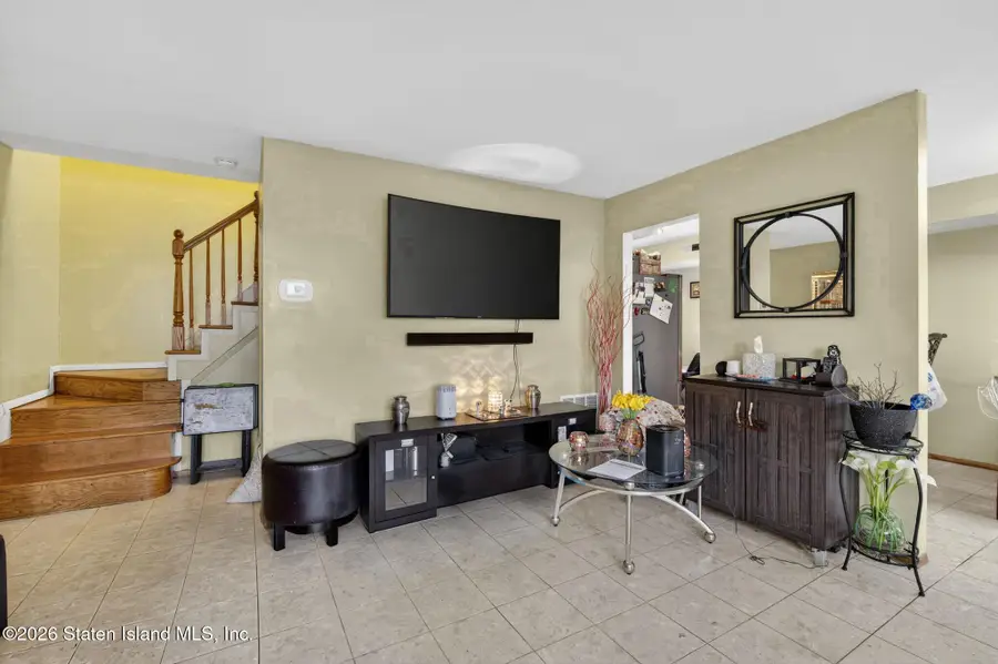 82 Wolkoff Lane #A, Staten Island, NY 10303 - #3