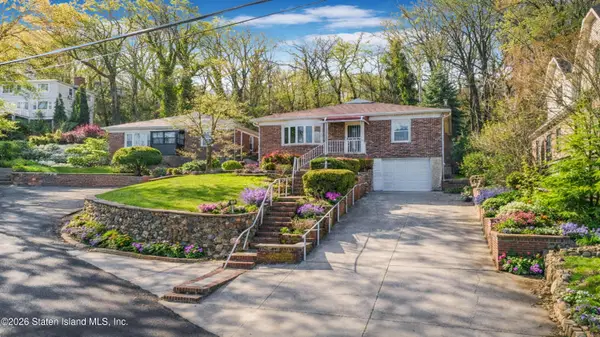 55 Longview Road, Staten Island, NY 10304