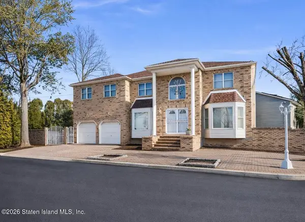 21 Kerry Lane, Staten Island, NY 10307