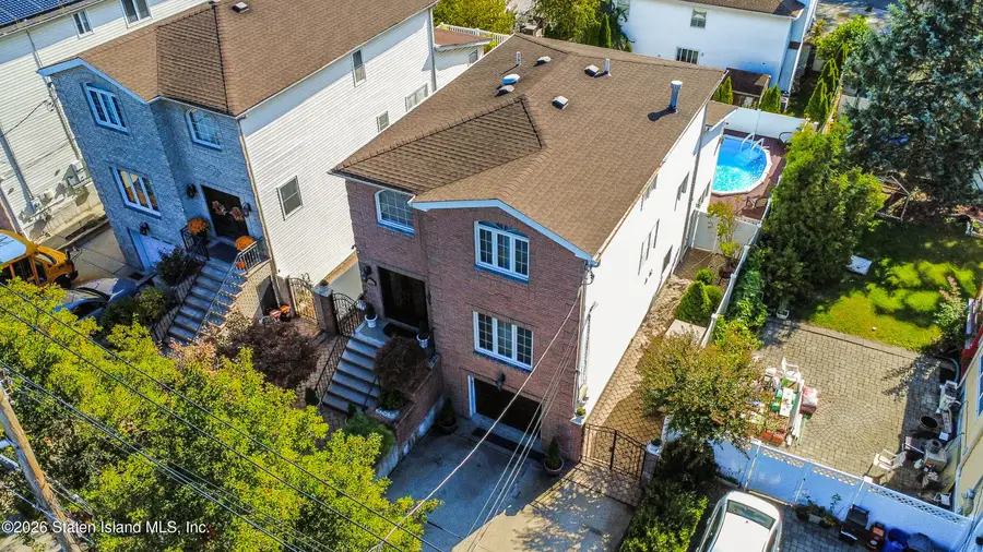 572 Drumgoole Road E, Staten Island, NY 10312 - #2