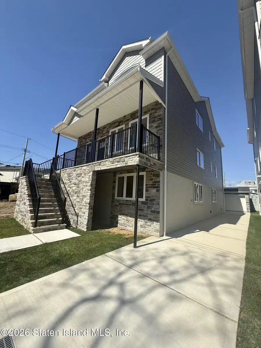 27 Lava Street, Staten Island, NY 10305 - #2