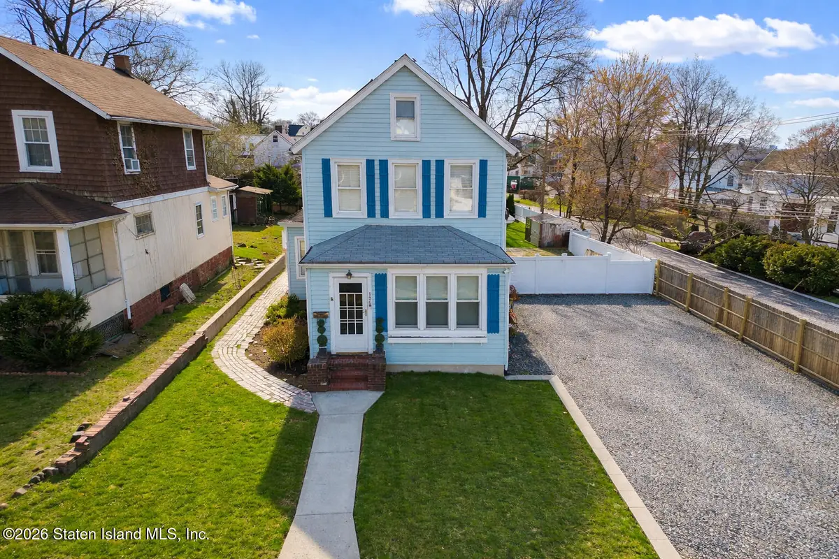 196 Barnard Avenue, Staten Island, NY 10307 - #1