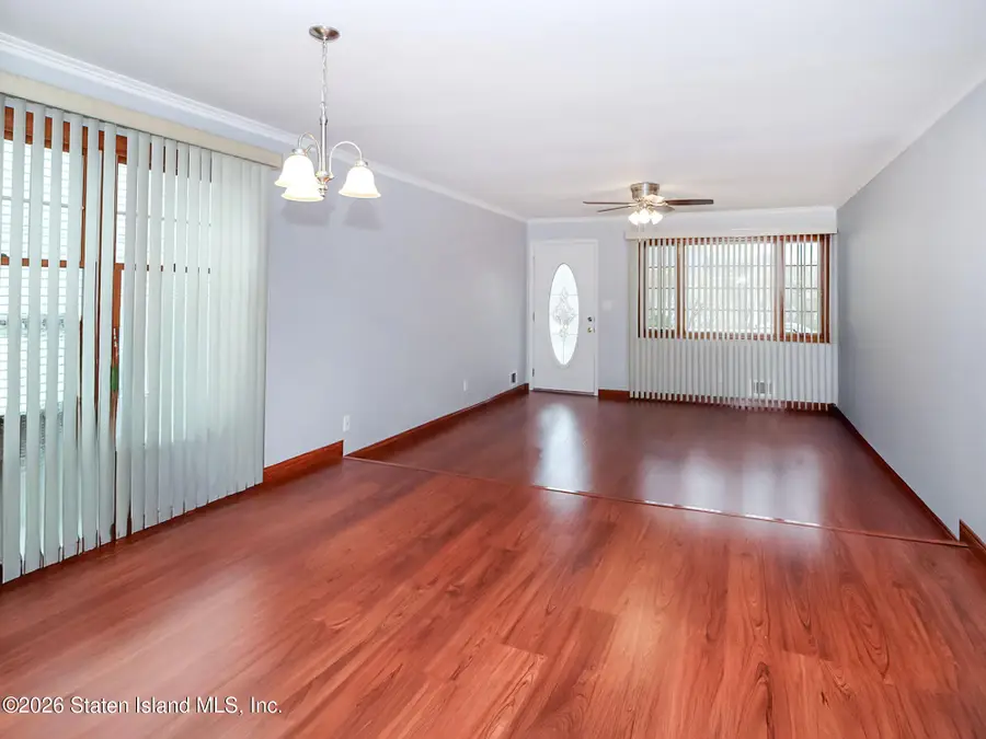 6 Benton Avenue, Staten Island, NY 10305 - #2