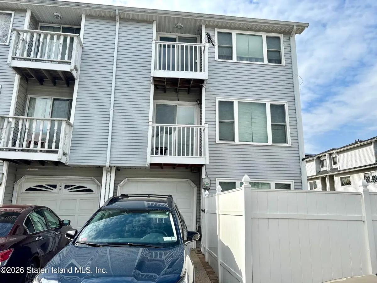 62 Simmons Lane, Staten Island, NY 10314 - #1