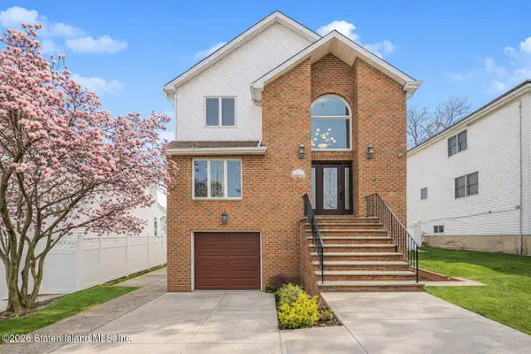 18 Delia Court, Staten Island, NY 10307