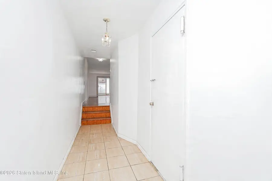 137 Laredo Avenue, Staten Island, NY 10312 - #3
