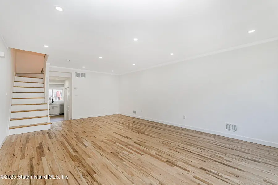 33 Ludwig Lane, Staten Island, NY 10303 - #3