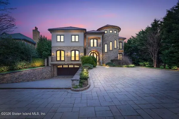 40 Wakefield Road, Staten Island, NY 10312