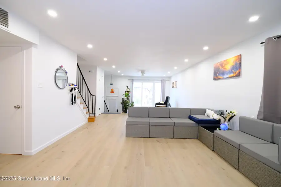 126 Mulberry Avenue, Staten Island, NY 10314 - #3