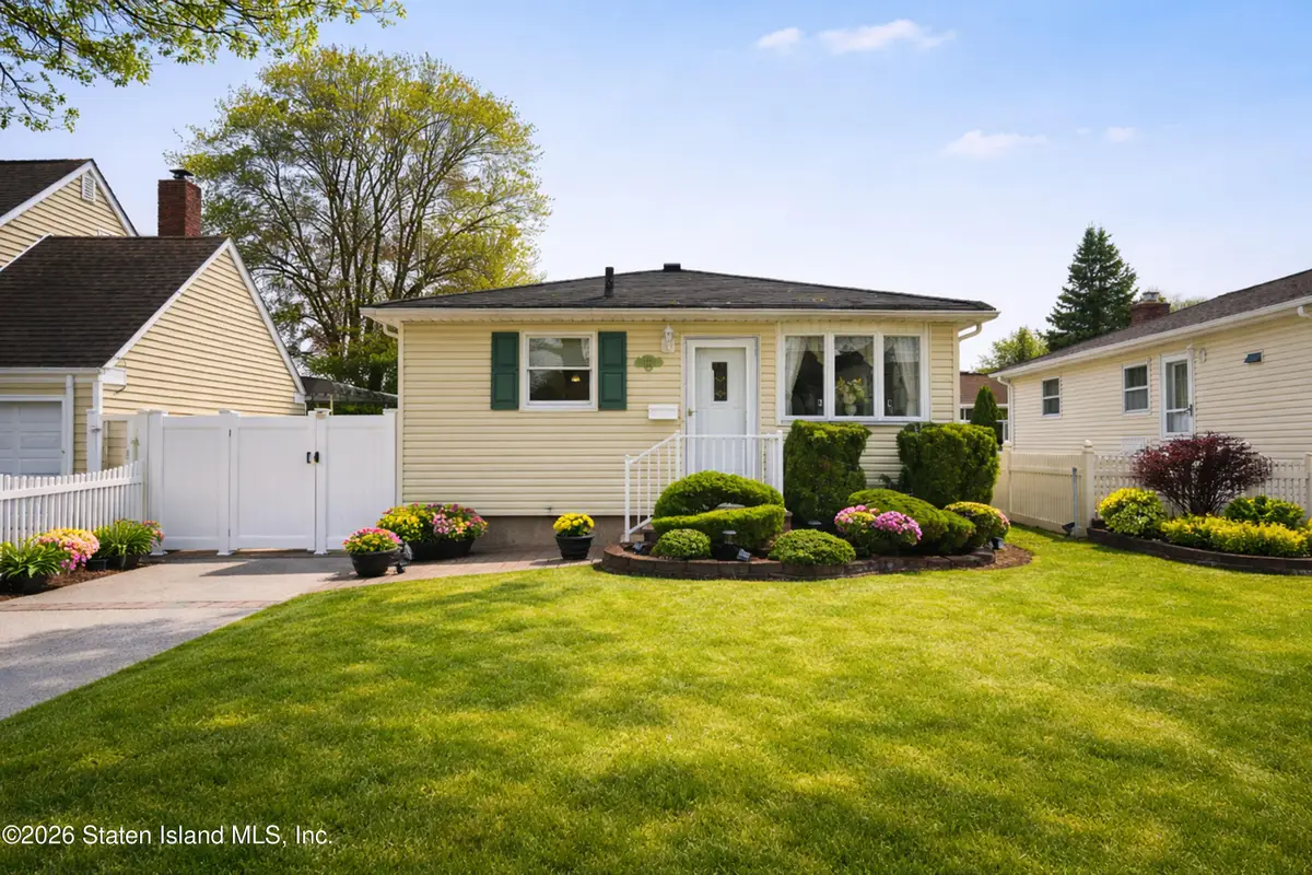 124 Champlain Avenue, Staten Island, NY 10306 - #1