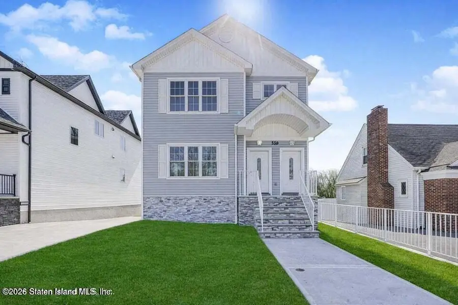 556 Drumgoole Road E, Staten Island, NY 10312 - #3