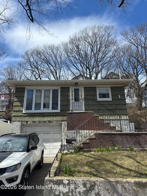 573 Richmond Road, Staten Island, NY 10304