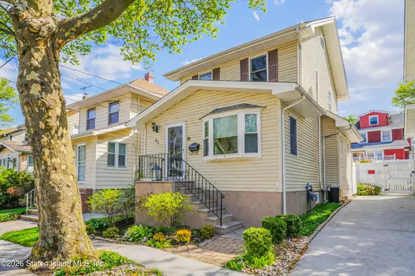 81 Winthrop Place, Staten Island, NY 10314