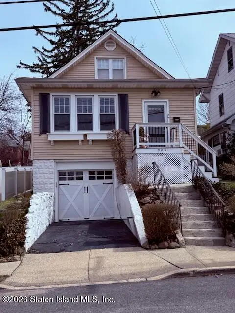 303 Davis Avenue, Staten Island, NY 10310